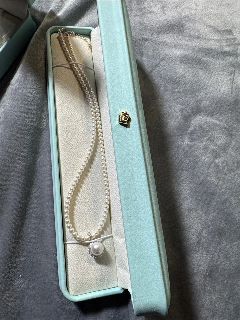 Pearl Pendant Necklace and Bracelet Set - White Pearls